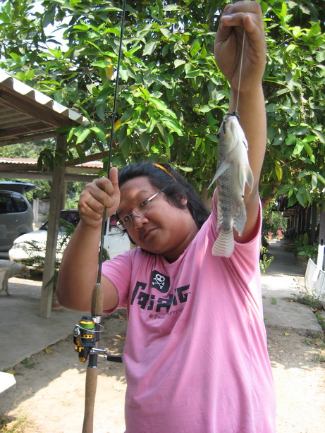 ตัวแรกมาแล้ว ลากซะ ตกใจกันหมด น้องนิลจา!!!  :laughing: :laughing: :laughing: