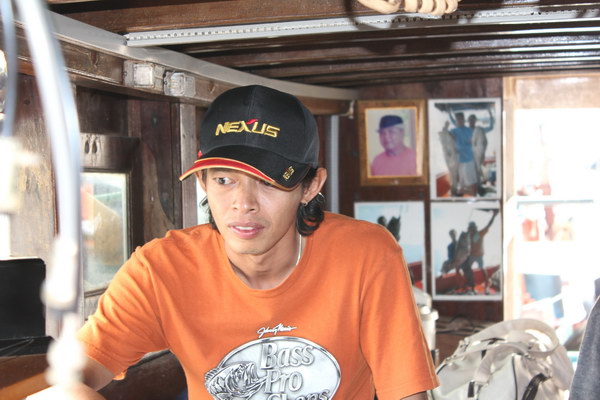 เปิดก็ได้เพราะผม(ผู้โพสต์)ไม่มีจรรยาบรรณครับ  :grin:
แต่ผมหา น้าเต้ไม่เจอ ไปไหนหว่า