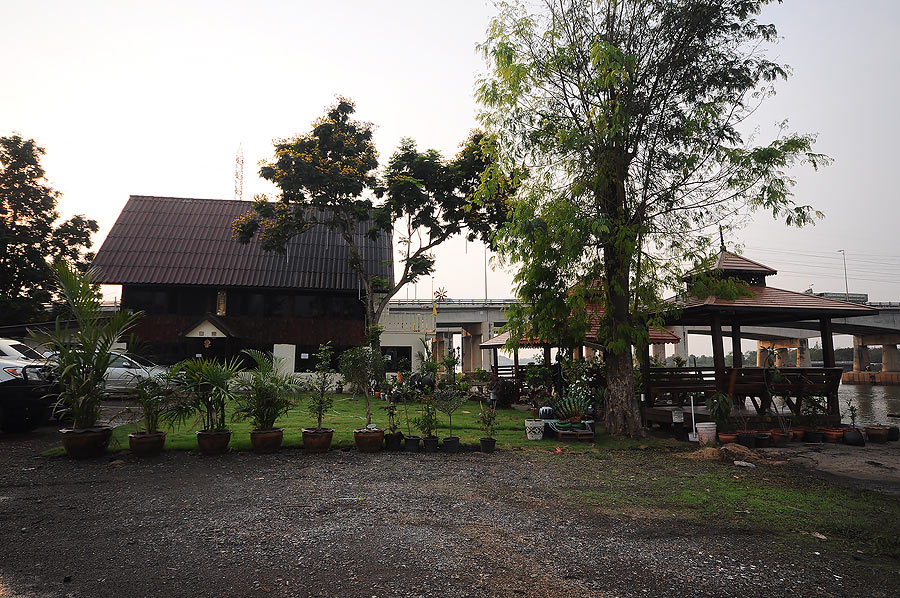 เอาเรือมาลงที่ S.K โบ็ท ช็อบ :grin: :grin: