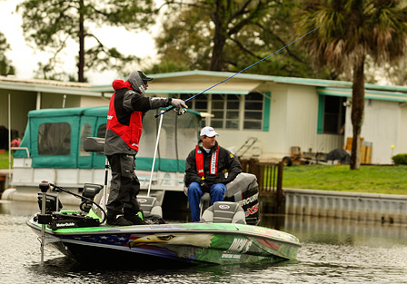 Shaw Grigsby โปรที่โด่งดังเรื่อง Sight fishing ส่งเหยื่อไปที่ bed ที่อยู่ด้านในของอ่าว