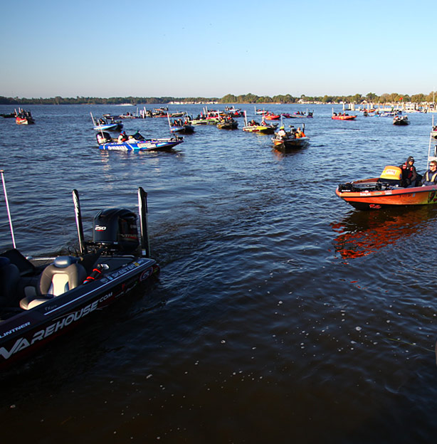 Bassmaster Elite Series: Sunshine Showdown Day 2