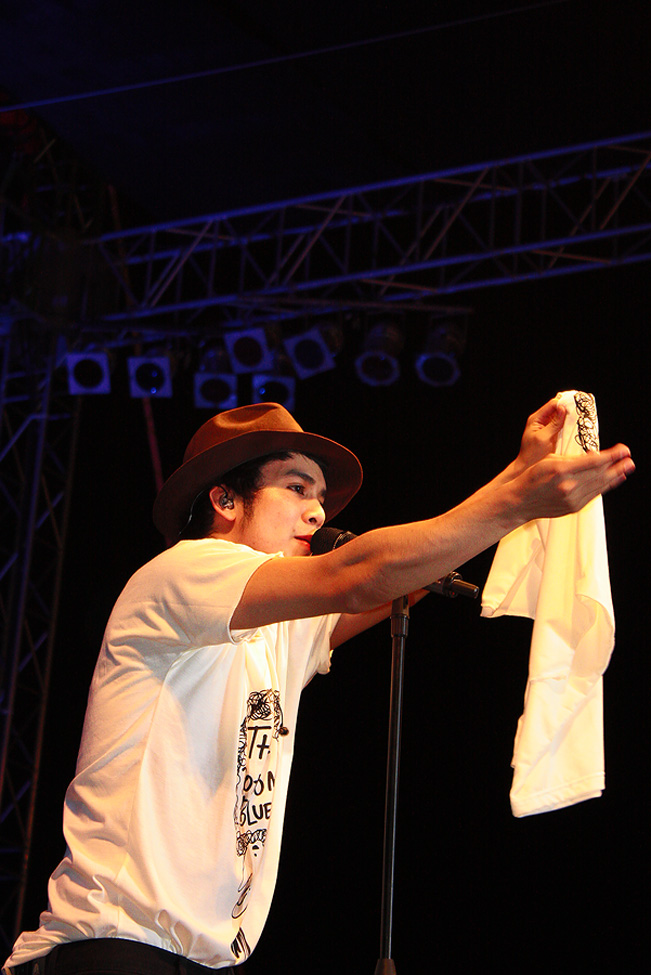 ขอเสียงหน่อยคร้าบบบบ ใครเสียงดังรับเสื้อไปเลยคร้าบบบบบบ  :laughing: :laughing: :laughing: