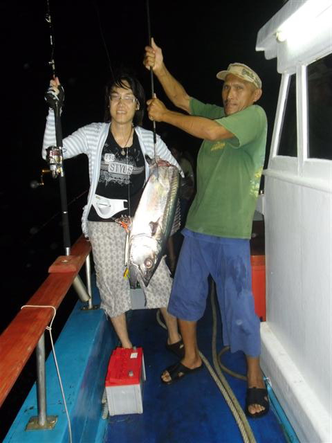 โดนพี่ใหญ่เอาไปซะท่อนหนึ่งคับ :laughing: :