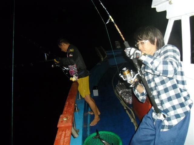  :grin: :grin:น้องวินไม่เคยตกปลาน้ำลึกขนาดนี้..เลยไม่ค่อยคล่องเท่าไรคับ :grin: