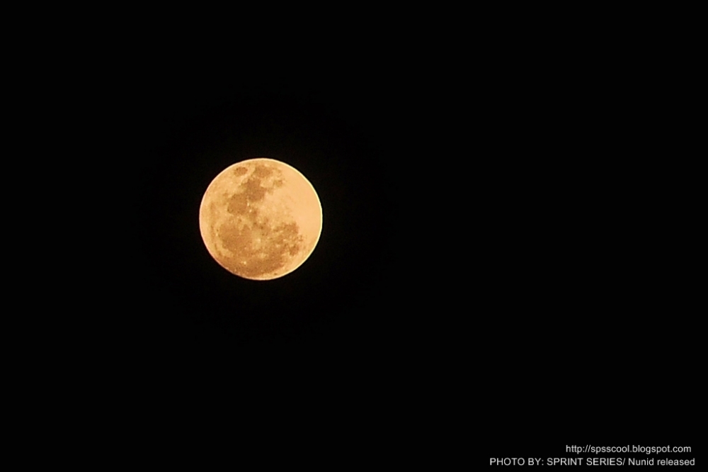 Super moon at Bangkok ครับ

หลังบ้านผม :grin: