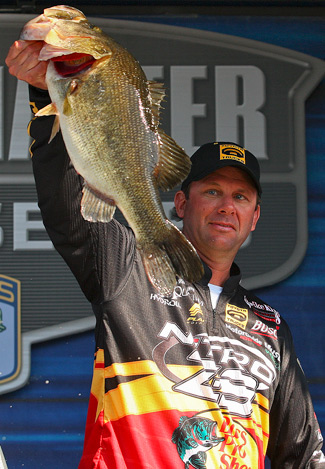 เรามาดูผลชั่งน้ำหนักหลังสิ้นวันที่ 2 กันดีกว่า

อันดับ 6 Kevin Vandam
2 วันรวม 35 ปอนด์ เป๊ะ โดดจ