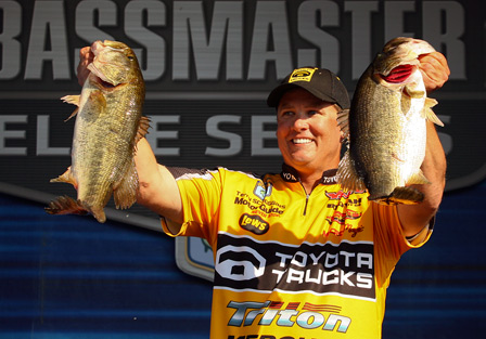 อันดับ 3 Terry Scroggins 
2 วันรวม 40 ปอนด์เป๊ะ 