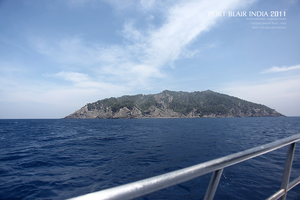"BAHRAIN ISLAND"

หลังจากนั้นผมก็ไม่ได้จับกล้อง และก็เข้านอน จนเช้ามาได้มาถึงเกาะบาห์เรนที่ร่ำลื