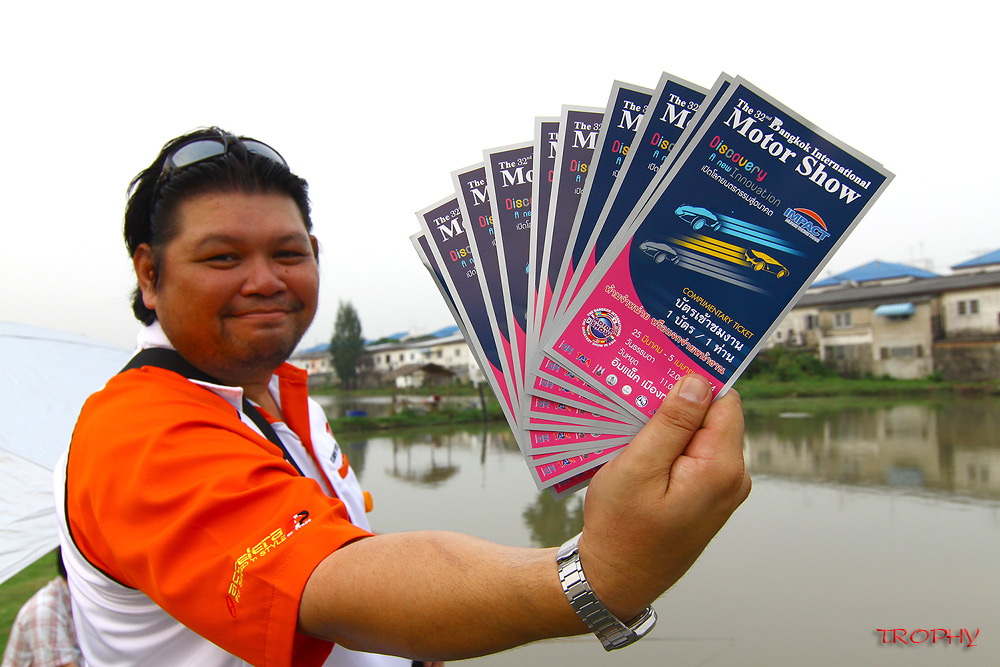 วันนี้น้าติ่งมีของฝากมาด้วยครับ แหมกำลังอยากได้พอดี ขอบคุณมากครับ  :smile: