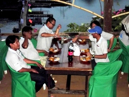 ถึงซะที 
ให้ไวๆกรูหิวน้ำแล้ว 
 :laughing: :laughing: :laughing: :laughing:
