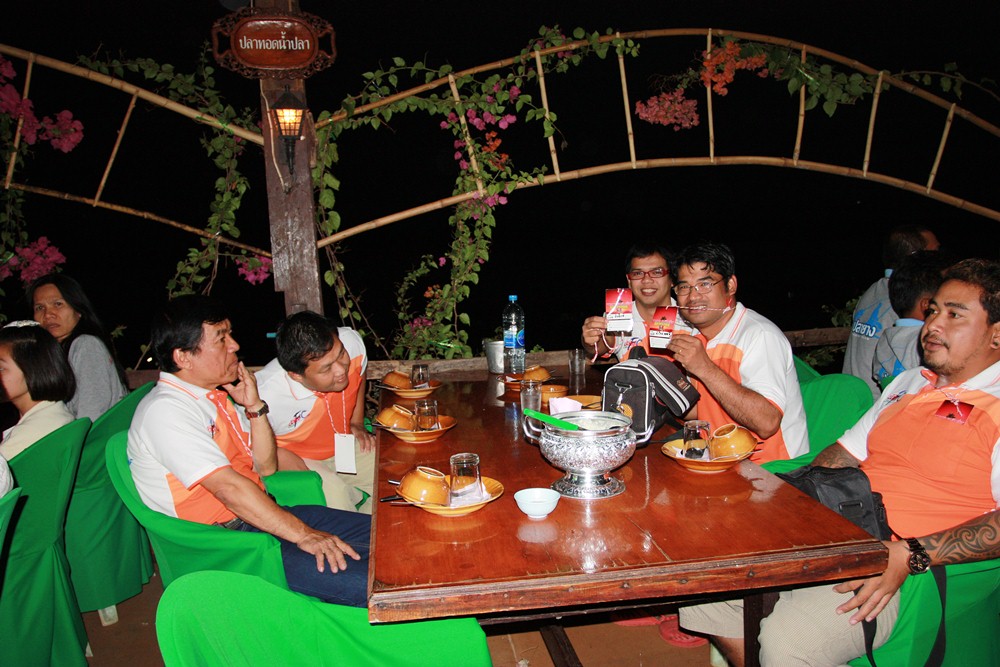 [q][i]อ้างถึง: ไร้ท์เอฟซี posted: 28-03-2554, 21:46:48[/i]

 [q]....ตัวที่กัดแล้วมุด ๆ งัดแทบไม่ขึ