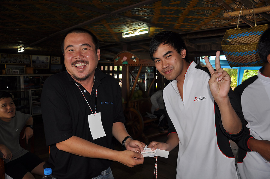 น้าตูนลงทะเบียนเสร็จก็จับรางวัลได้ บัตรตกปลาฟรี 3 เดือนจากบ่อดังฟิชชิ่ง :grin: :grin: