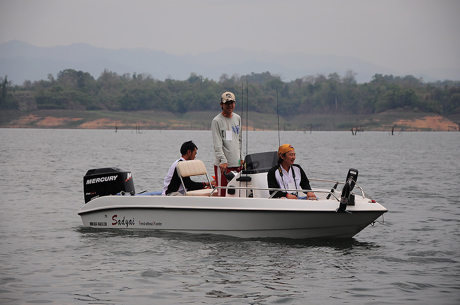 เรือทีมสัตว์ใหญ่มาออกมาแล้วเหมือน