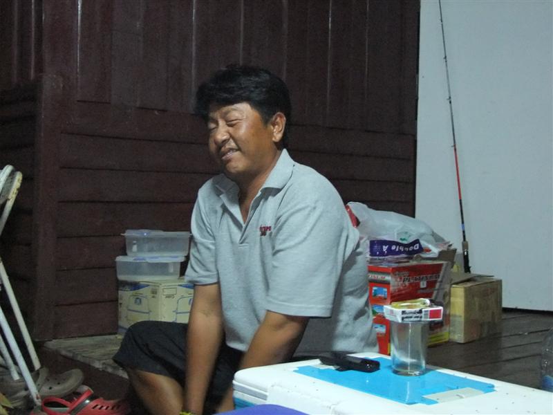 [b]ดูจากสภาพแล้ว รอดยากส์ เอิ๊ก ๆ ๆ ๆ ๆ ๆ ๆ ๆ ๆ [/b]  :laughing: :laughing: :laughing: :laughing: :l