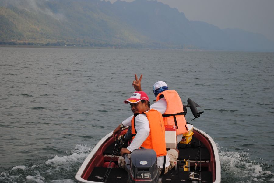 ทีมนี้มีทั้ง เรือลาก/เรือบรรทุก :laughing: :laughing: :laughing: