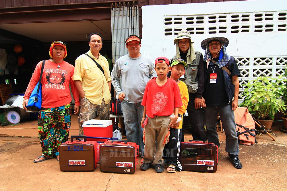 ทีมงานจากโคราช  (ขาดน้าป้อม น้าปราย...