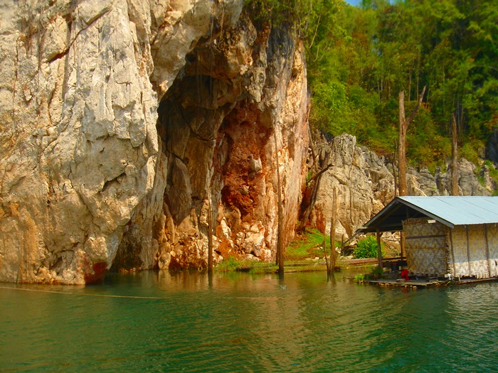 การเดินทางอันเเสนสุข สู่ เขาแหลม
