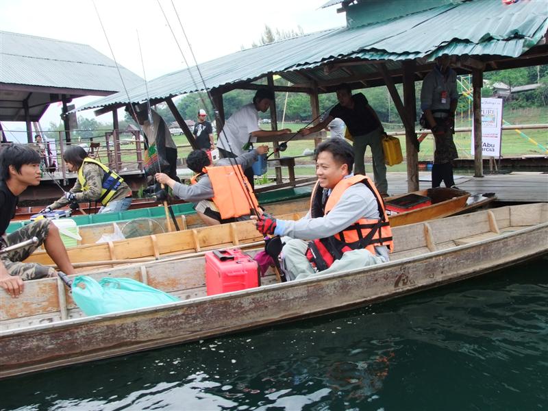[b]น้าชัยดินแดง ก็ได้ลงเรือแล้วครับ[/b]  :grin: :grin: :grin: :grin: :grin: :grin: :grin: