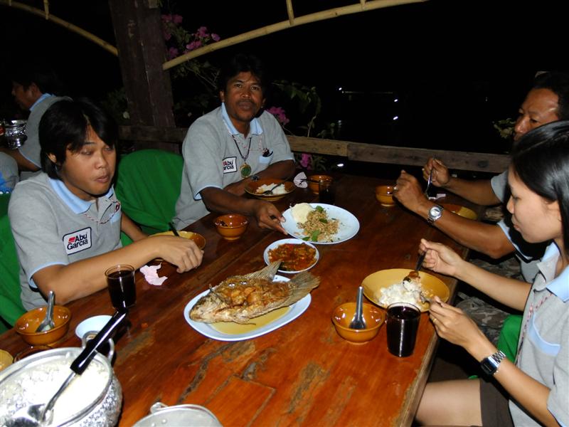 [b]อาหารเริ่มออกแล้วครับ มะมา มาหม่ำ