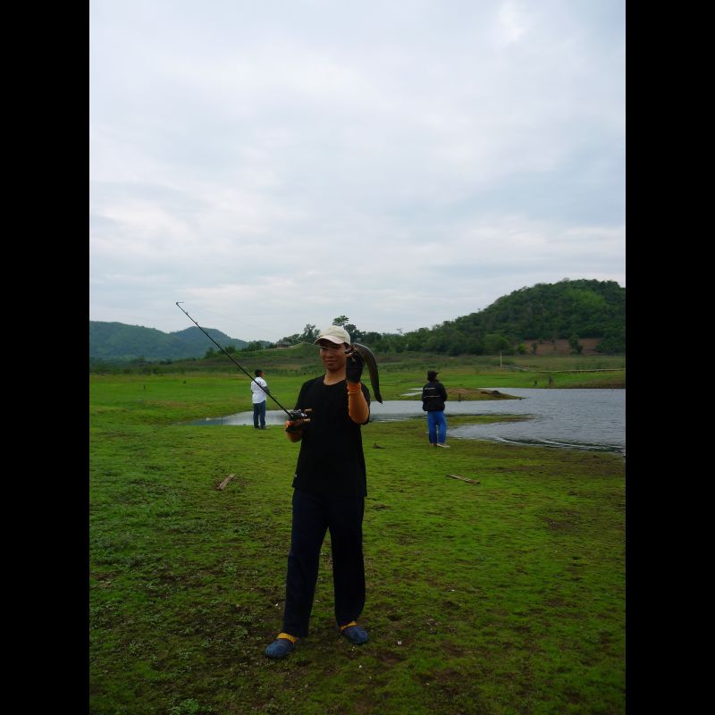  [b]กัดผมอยู่หลายครั้ง เพื่อนนุมันตา
