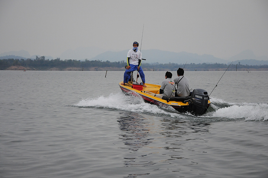 ไม่เคยได้ถ่ายรูปเรือตัวเองวิ่งเลย ขอสักหน่อยน่ะ :grin: :grin: :grin: