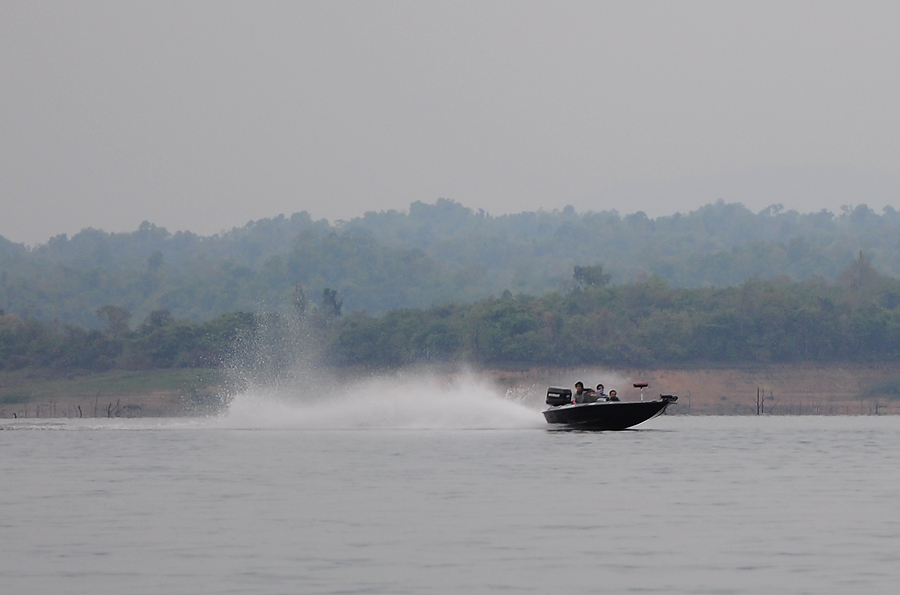 เจอแต่เรือซิ่ง :grin:
