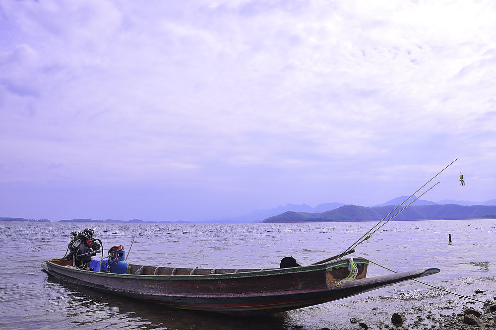 เห็นคลื่อนเหมือนอยู่ชายหาดเลยคับ
 :
