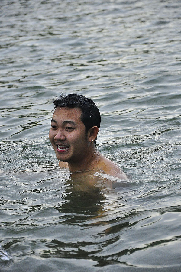 เอ่อ !!   มีพวกนี้เองเล่า  :grin:




สวัสดี