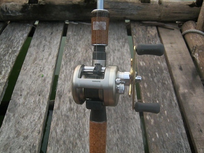  :laughing: :laughing: :laughing: :laughing:  หล่อสุดท้ายครับ  Shimano Cardif 100A  มันจะไหวเปล่าเนี