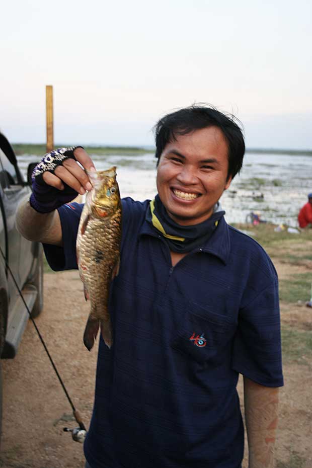 ต่อไปเป็นการชั่ง กระสูบน้ำหนักต่อต
