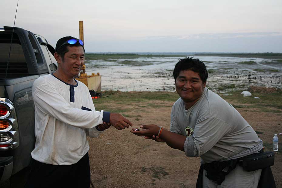 รางวัลอันดับสามช่อนนับตัวเยอะที่ส