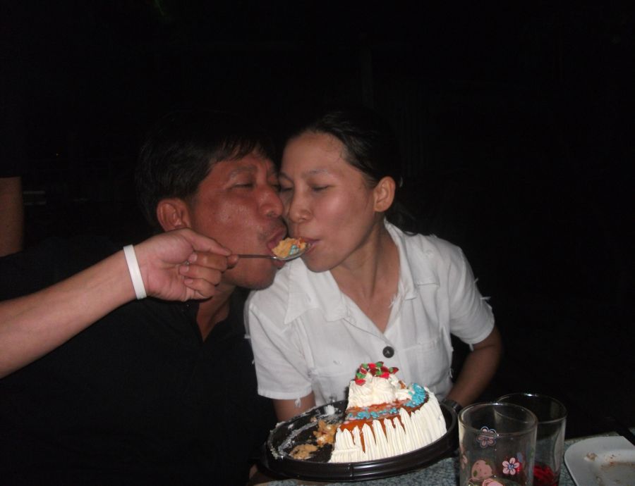 [b] อั้มมมมมมมมมมม...........เหมือนไปงานแต่งยังไงไม่รู้ ฟ่ะ[/b]

 :love: :love: :love: :love: :lov