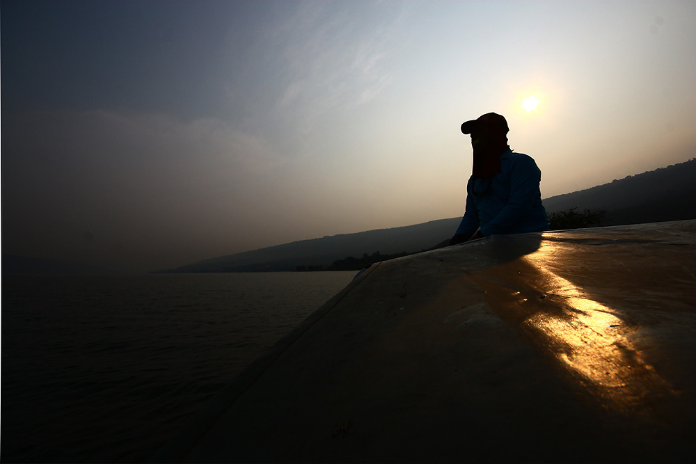 เรามาถึงท่าเรือหกโมงกว่าๆ ฟ้าเปิดกว้างแล้ว

 :cool: :cool: