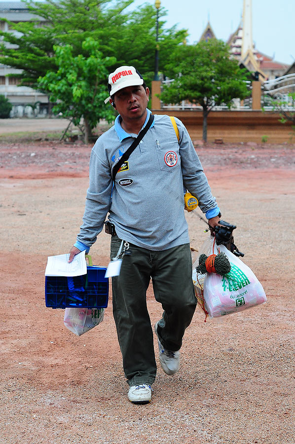 น้านะประกาศว่าเดินเข้าบ่อไกล ใครมีสัมภาระหนักเอาไปลงเรือคร๊าบบบ :grin:
แจ่มเลยคร๊าบน้านะ  [b]ผมแบกต