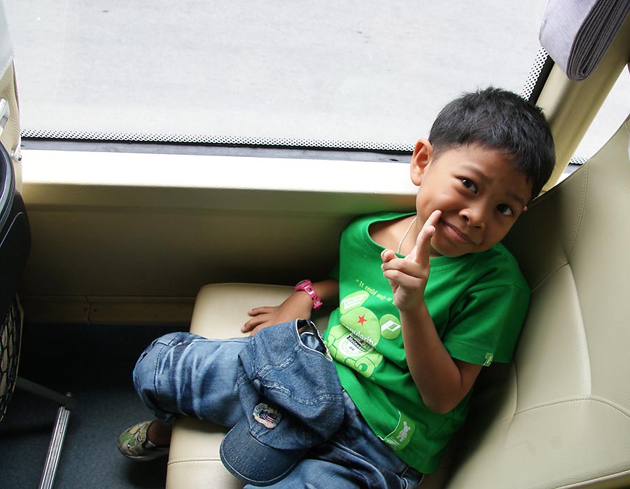 ลูกชายตัวดีคับ ลั่นล้า น่าดู
 :cool:
 :cool:
 :cool:
 :cool:
 :cool: