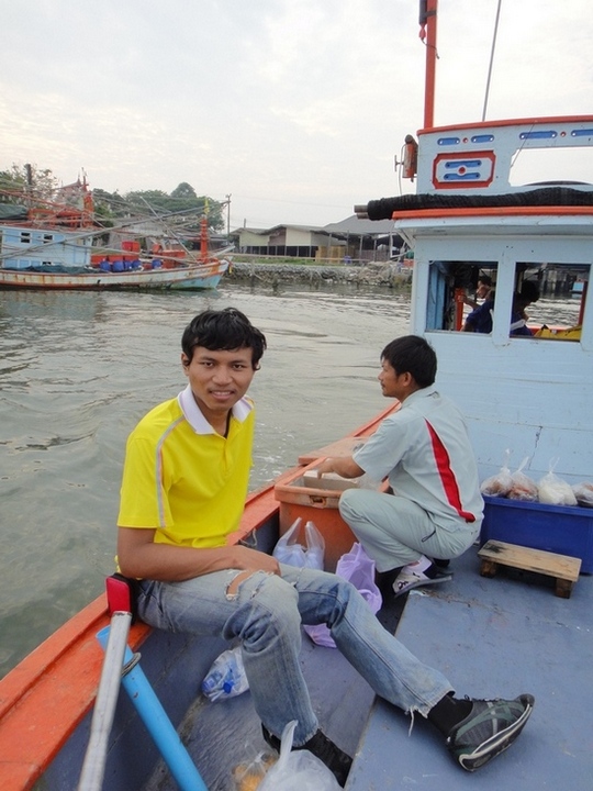 ไปกันดีกว่าเรือออกแล้ว :grin: