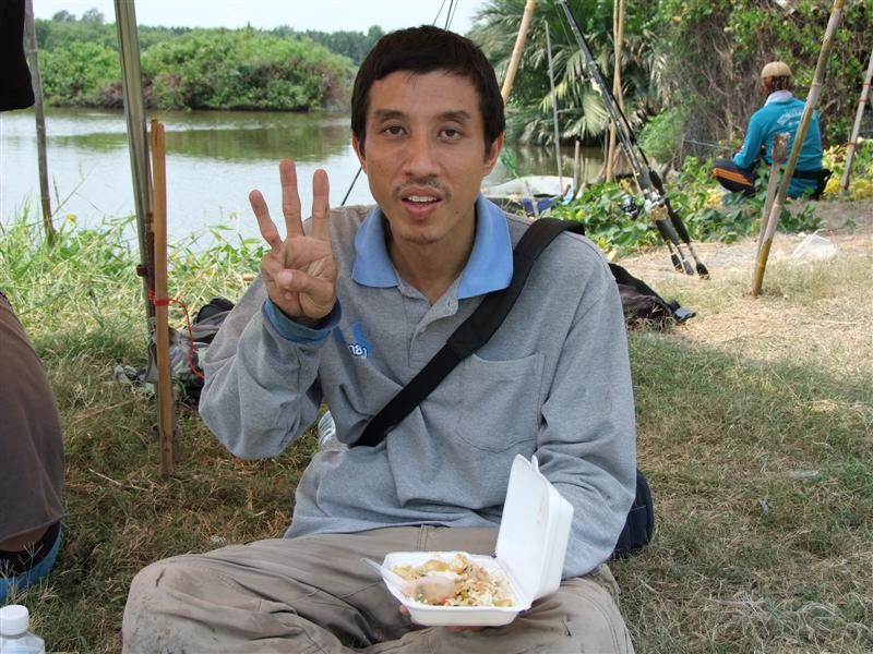 [b]ผมล่ะอาย น้าอาร์ม จริงๆ ขนาดน้าอาร์ม ยังได้ตั้ง สามหน่วย เวรแท้[/b]
:laughing: :laughing: :laugh
