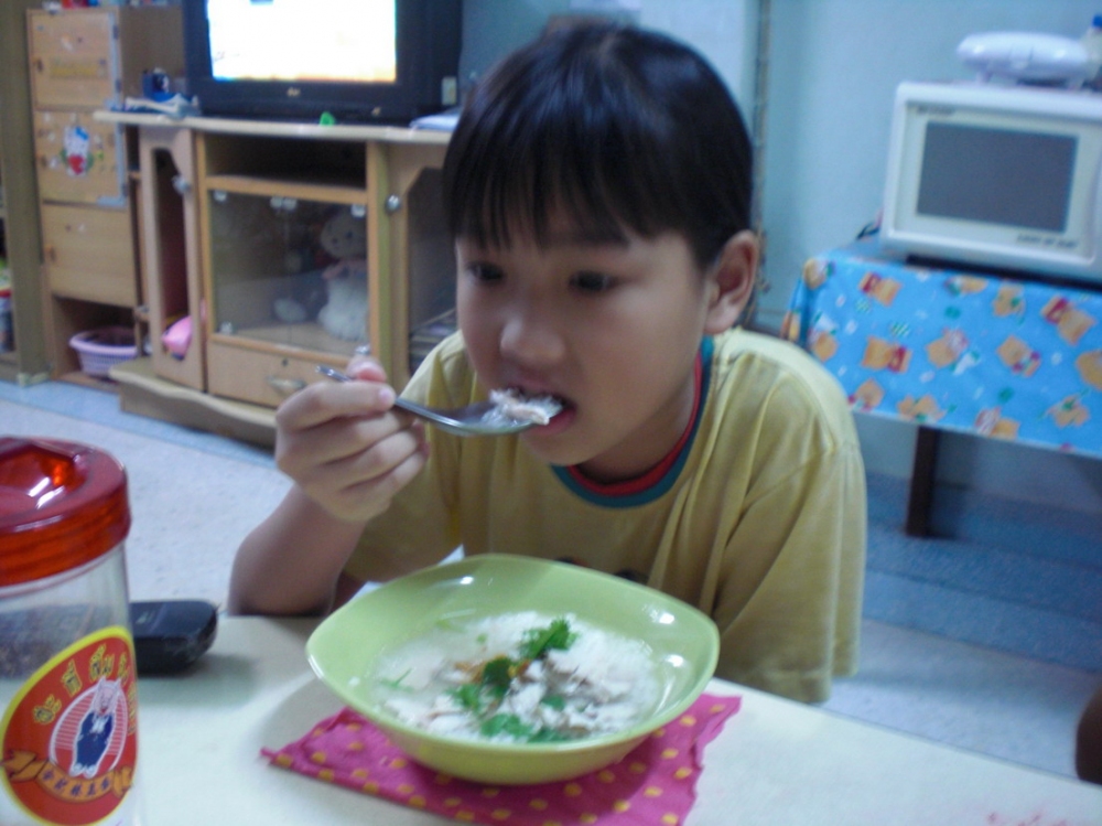 จัดหนัก ปีเตอร์ ลูกชายแล้ว  จัดเต็ม  ลูกสาว  อีกคนครับ   :laughing: :laughing: :laughing:

น้องโจแ