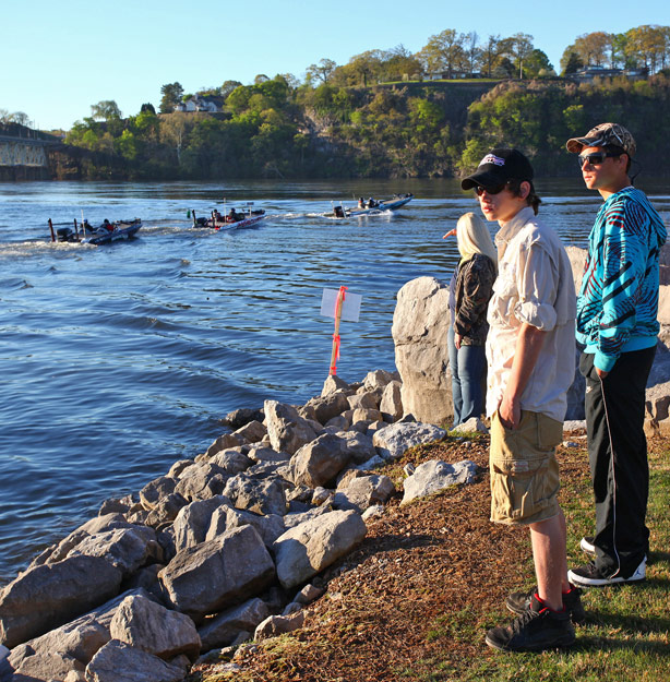 Bassmaster Elite Series: สนาม3 Alabama Charge Day 1