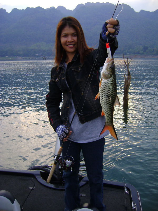 ทนหน่อยนะ ... ปลามันเยอะ