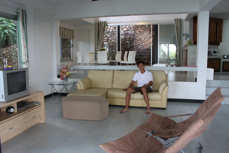 น้านก  ตามมาเร็วๆ คับบบบบ

มี โซฟา ให้น้านกด้วย คาบบบ :smile:
