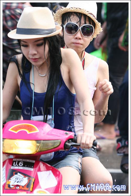 [q][i]อ้างถึง: ตรีซับบอน posted: 15-04-2554, 18:44:31[/i]

 :love: :love: :love: :love: :love: :lo