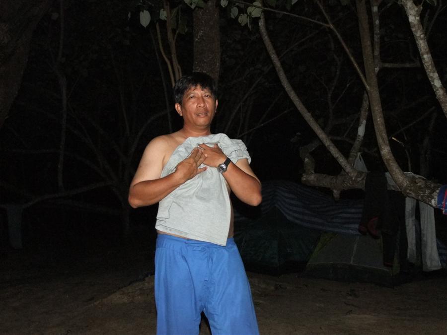 [b]อยู่เกาะกับหนุ่มๆทั้งน๊านเลย อิอิ (อย่าทำอะไรเค้านะ) เอิ๊ก ๆ ๆ ๆ ๆ ๆ ๆ ๆ [/b]
:laughing: :laughi