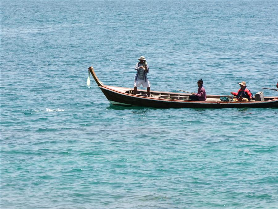 [b]นั่น นั่น งัดมาถึงหัวเรือแล้วครับ อิอิ[/b]  :ohh: :ohh: :ohh: :ohh: :ohh: :ohh: :ohh: :ohh: :ohh: