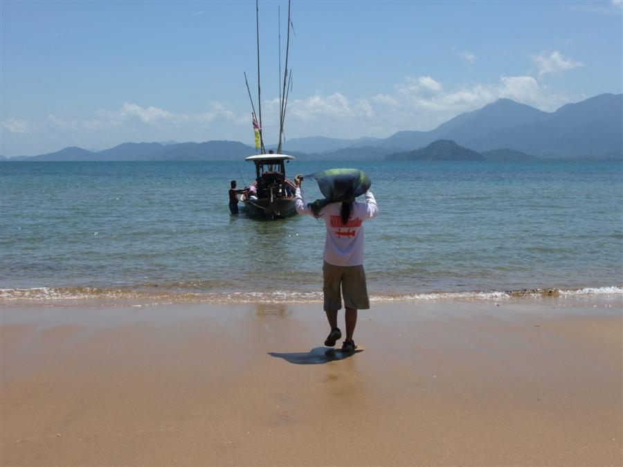 [b]เตรียมตัวขึ้นเรือได้แล้วจ้า อิอิ[/b
