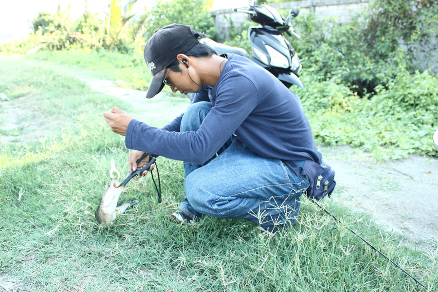 สักพักยาก็เดินมา สองตัวเท่าแล้วอะไ