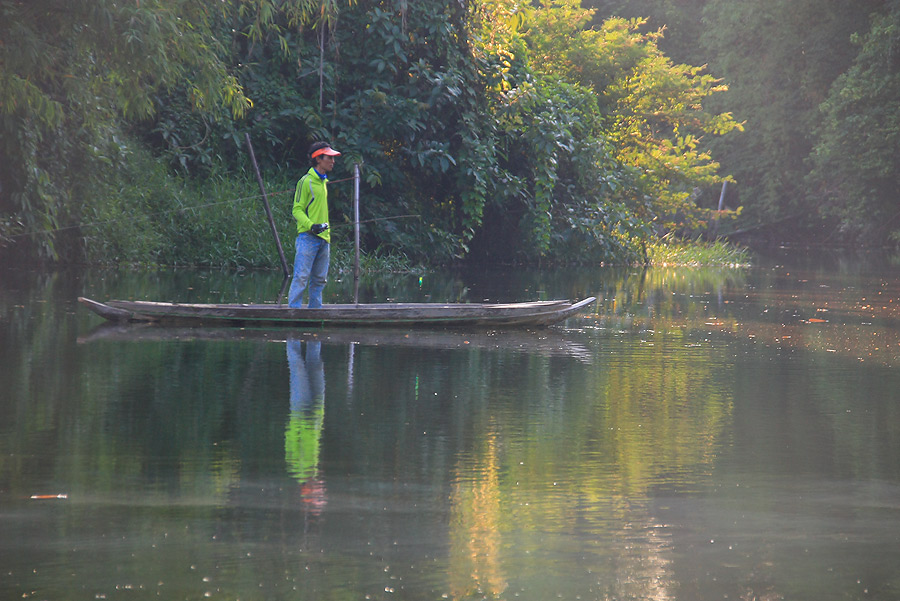 น้าโจ๊ก ถ่อเรือออกไปไกลโพ้น.....แต่ก้ออ้ะนะ...กริบ
 :grin: :grin: