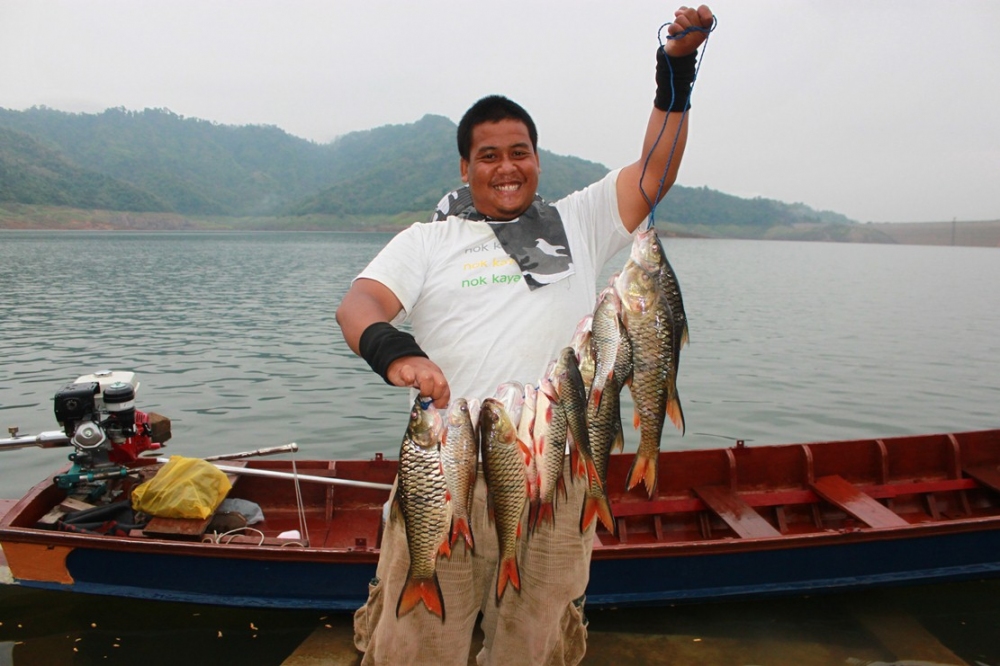 ตามล่าหากระสูบขุนด่าน ในวันฝนพร่ำ