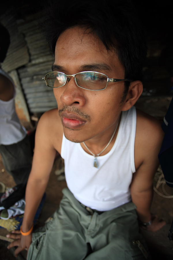 เหนื่อยคับ นั่งพักก่อน :cool: :cool: :cool: