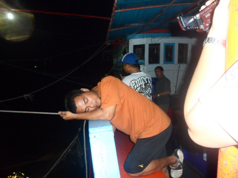 น้ารินอย่าพึ่งหลับครับเรามาช่วยกันครอบหมึกก่อน 
 :grin: :grin:

สวัสดีครับ น้าเอ-อุบล   :love: :l